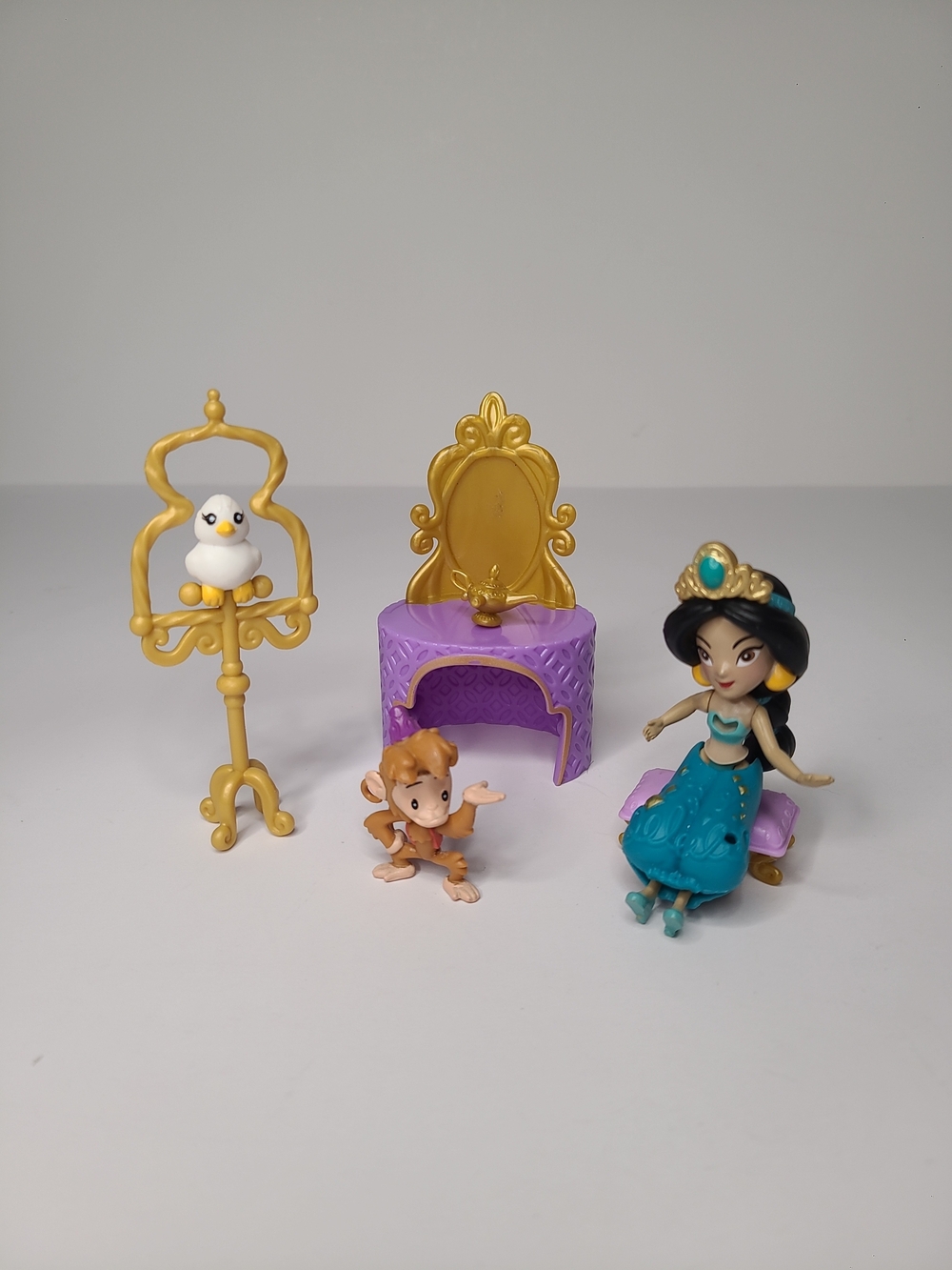 Disney Princess Little Kingdom Jasmine’s Golden Vanity Set 2016